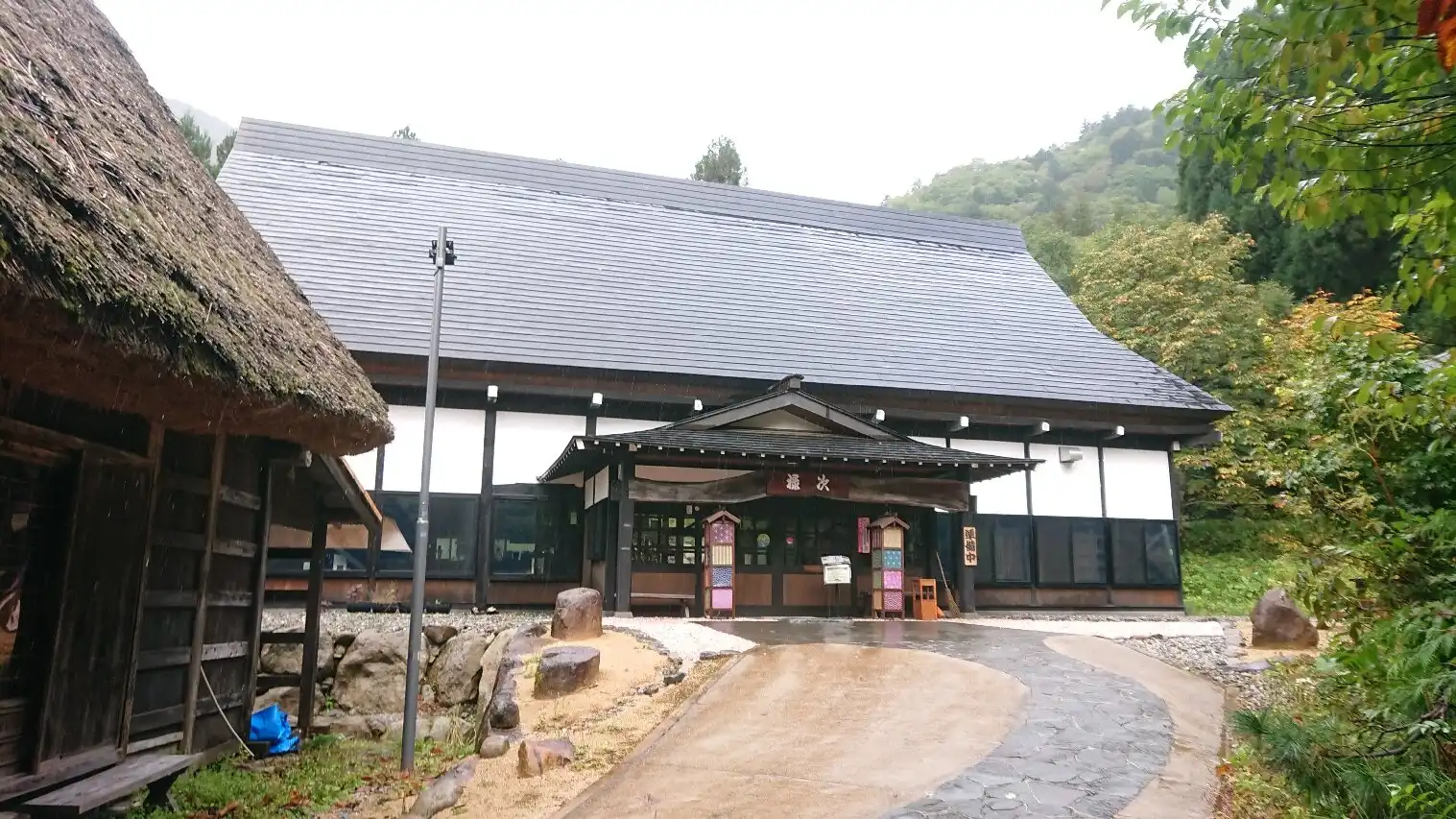 平湯民俗館周辺のホテル