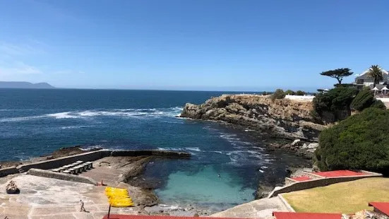 Grotto Beach (Blue Flag)