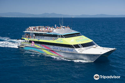 Big Cat Green Island Reef Cruises