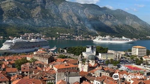 Kotor city walls