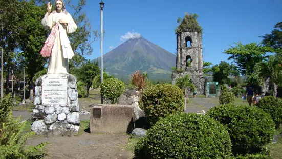 Cagsawa Ruins