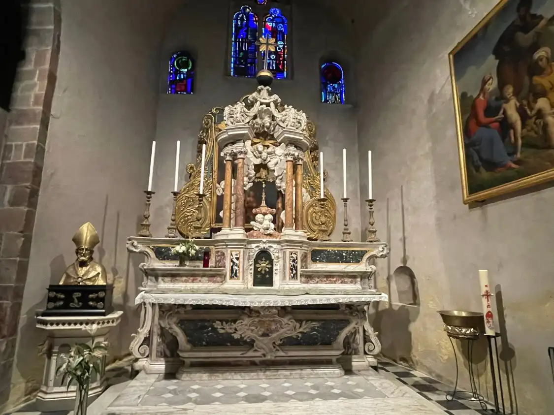 Hotels near Cite Episcopale