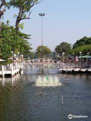 Kaeng Saphue Public Park