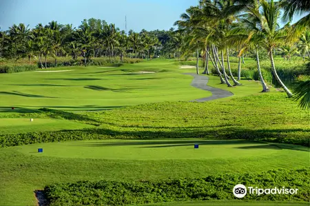 The Lake Barcelo golf course