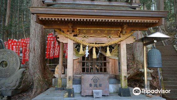 Tamataki-Satomiya Branch Shrine.(Ontake Shrine.)