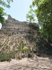 Zona Arqueológica de Dzibanché - Kinichná