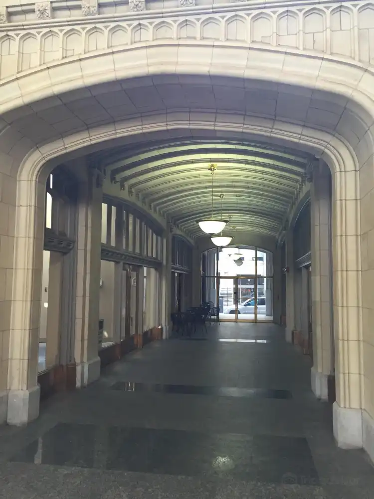 Hotels in der Nähe von The Healey Building