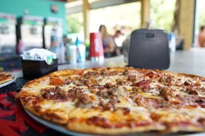 Franky & Louie's Beachfront Bar & Grill