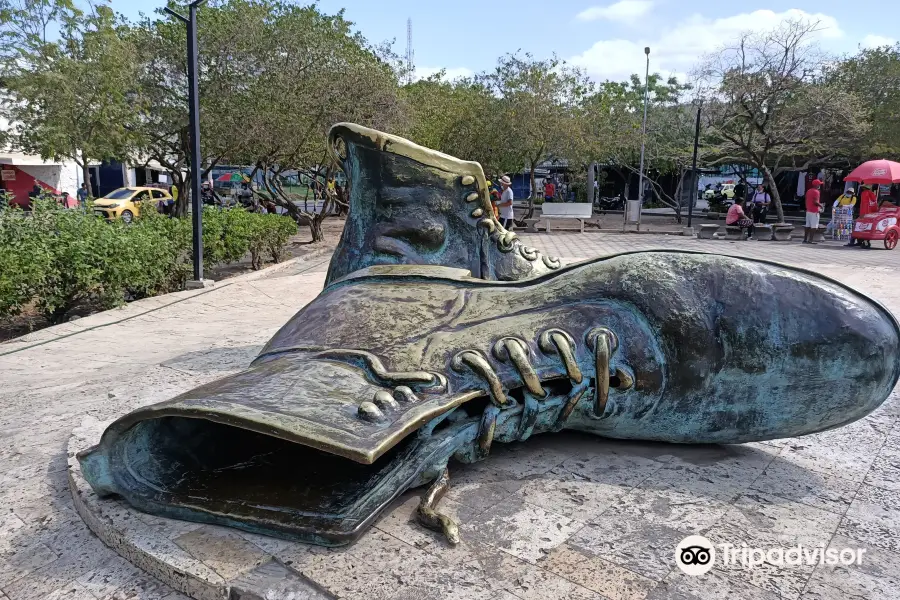 Monumento a Los Zapatos Viejos