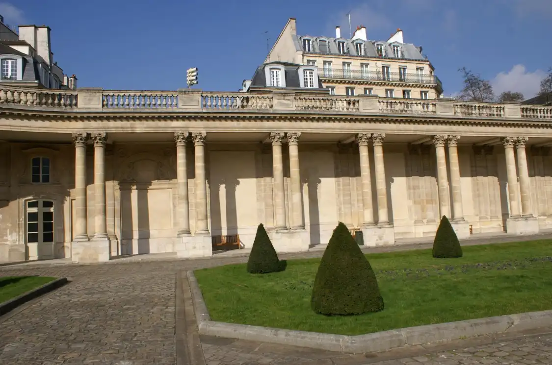 파리 역사 국립문서관 주변 호텔