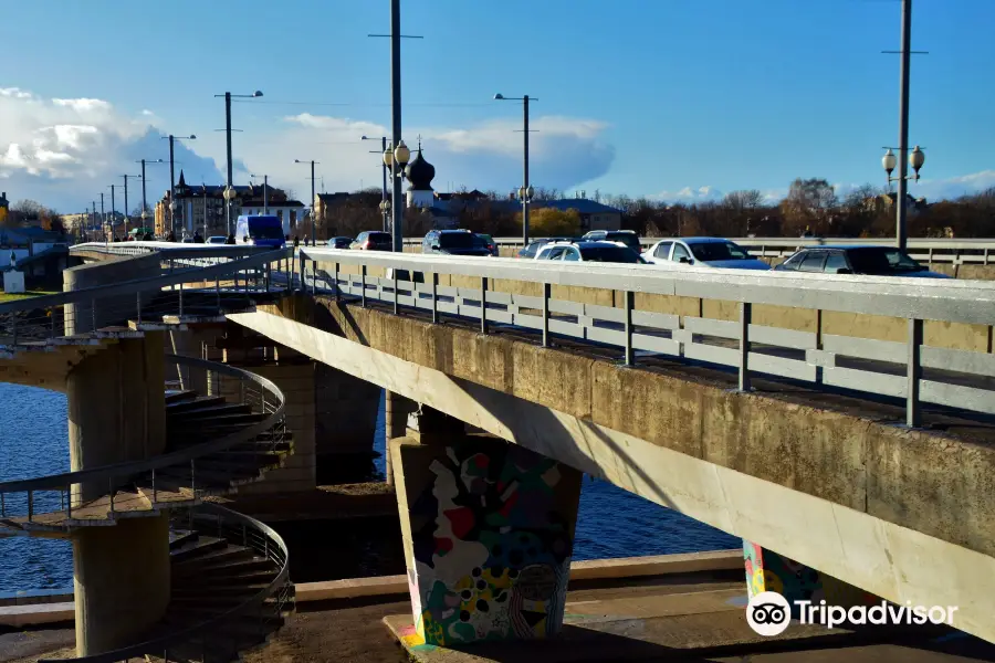 Olginskiy Bridge