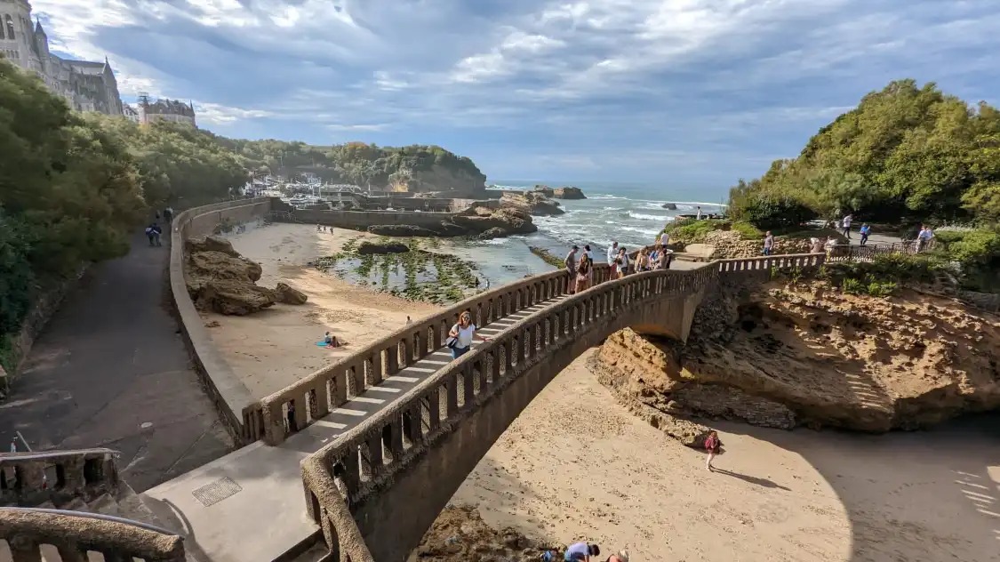 Hotels near Plage de la Milady