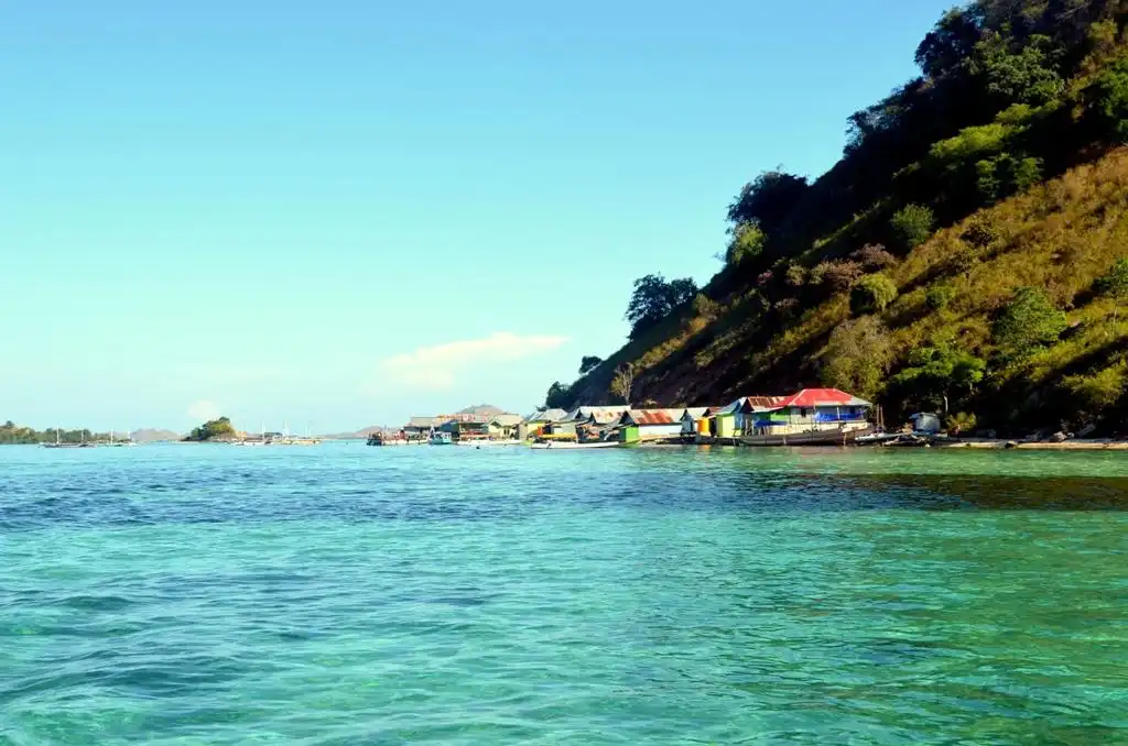 Hotels near Kukusan Island