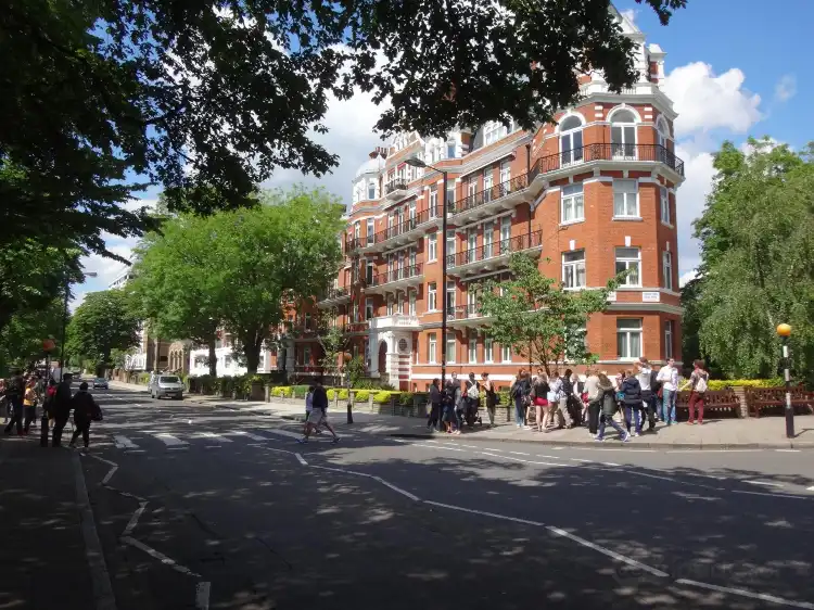 Hotels near Abbey Rd.