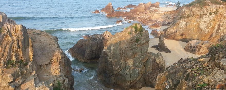 Bãi Đá Nhảy