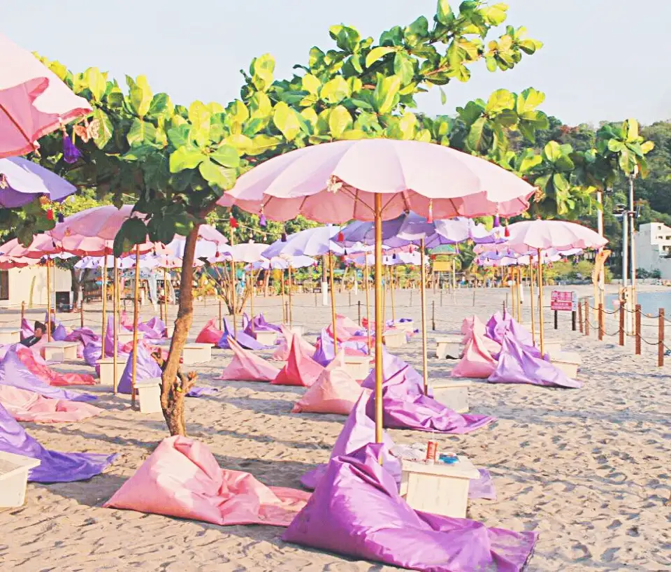4_Inflatable Island