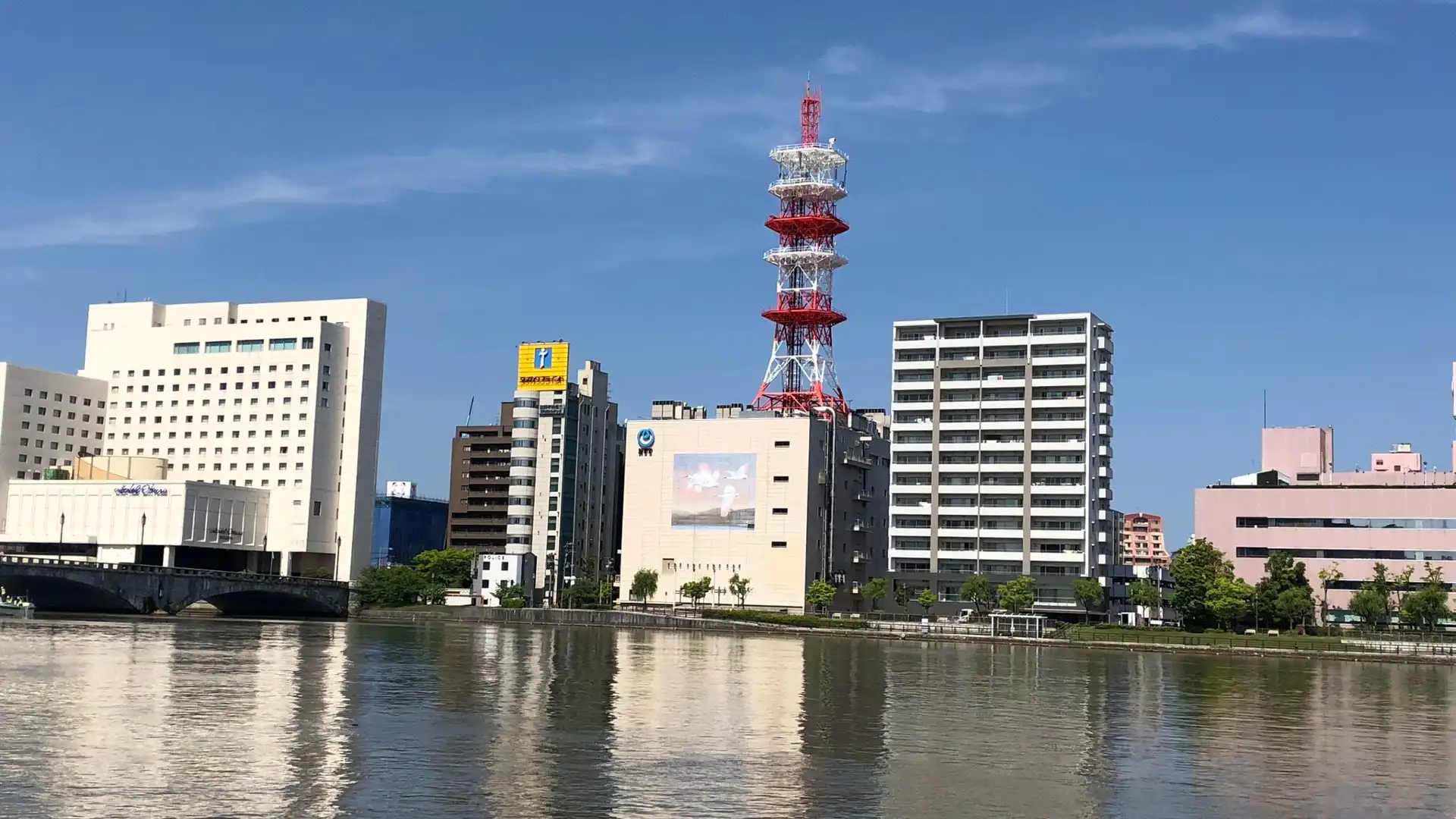 Hotels near Shinano River