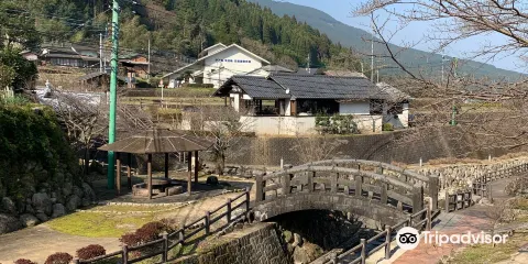 陶工無縁塔