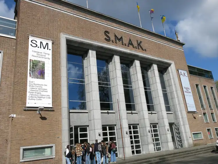 Hotels near S.M.A.K. - Musee d'Art Moderne