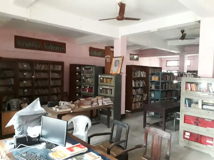 Dhekiakhowa Bor Namghar附近的飯店