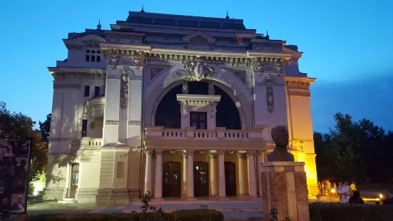 Maior Gheorghe Municipal Theater Pastia - monument istoric