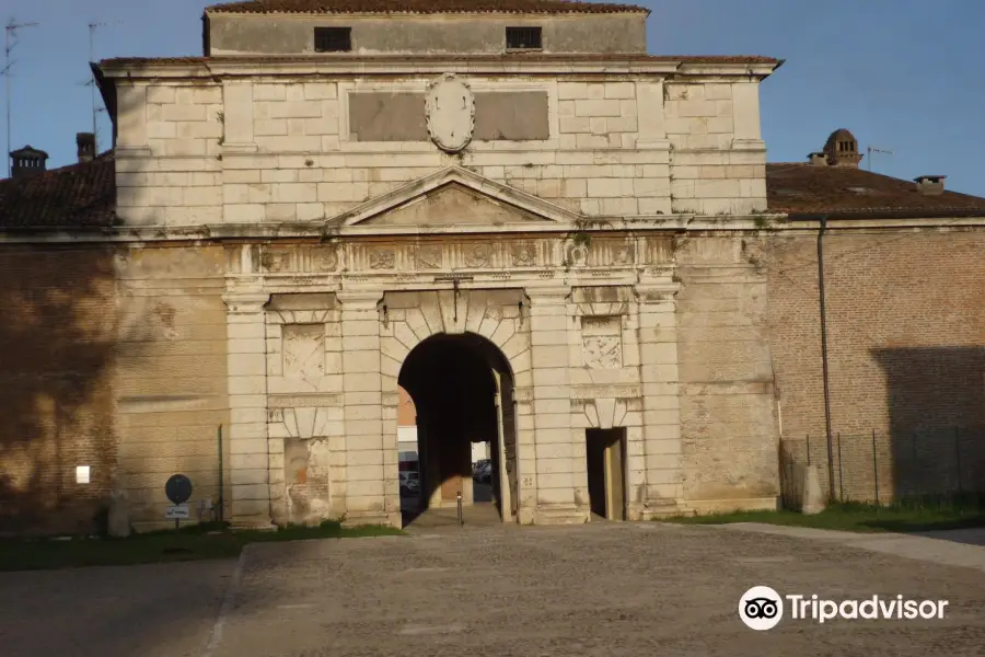 Porta Giulia