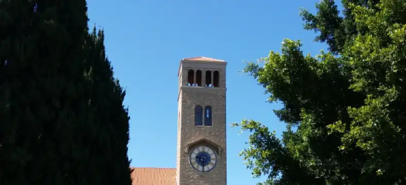 Hotels near Crawley Edge Boatshed