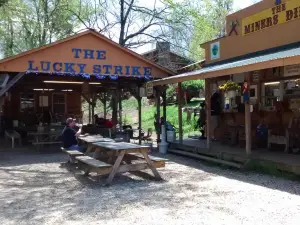 Lucky Strike Gold and Gem Mine