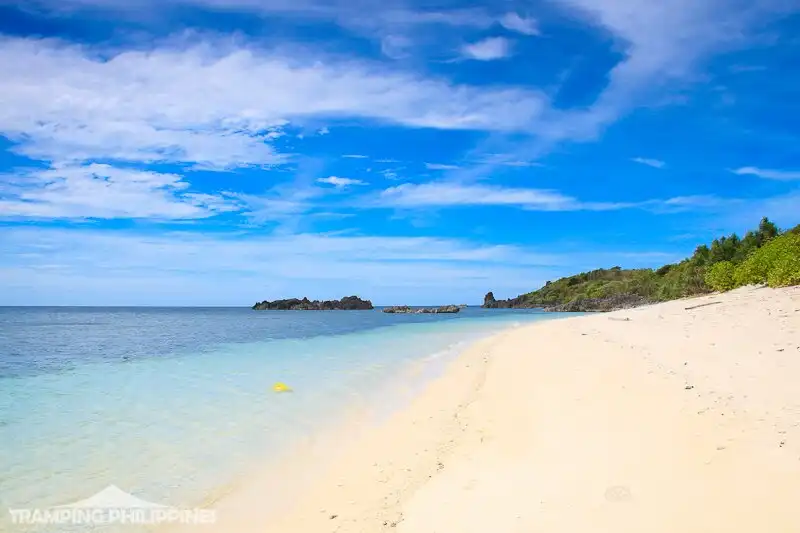 Hotels near Ambulong Island