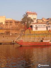 Panchganga Ghat