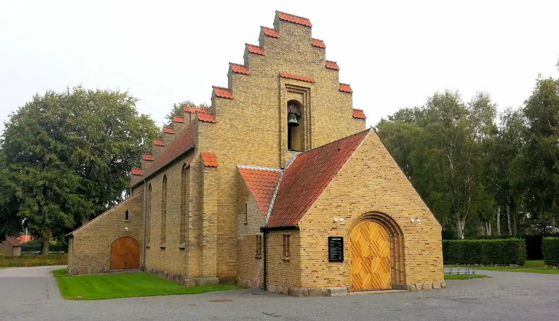 Hotels near Fredens Kirke