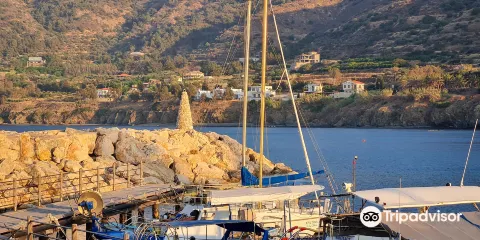 Pomos Harbour