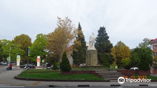 Lenin Statue