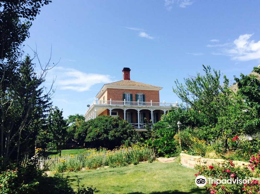 2_Mackay Mansion Museum