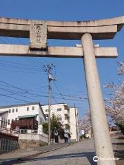 亀山神社