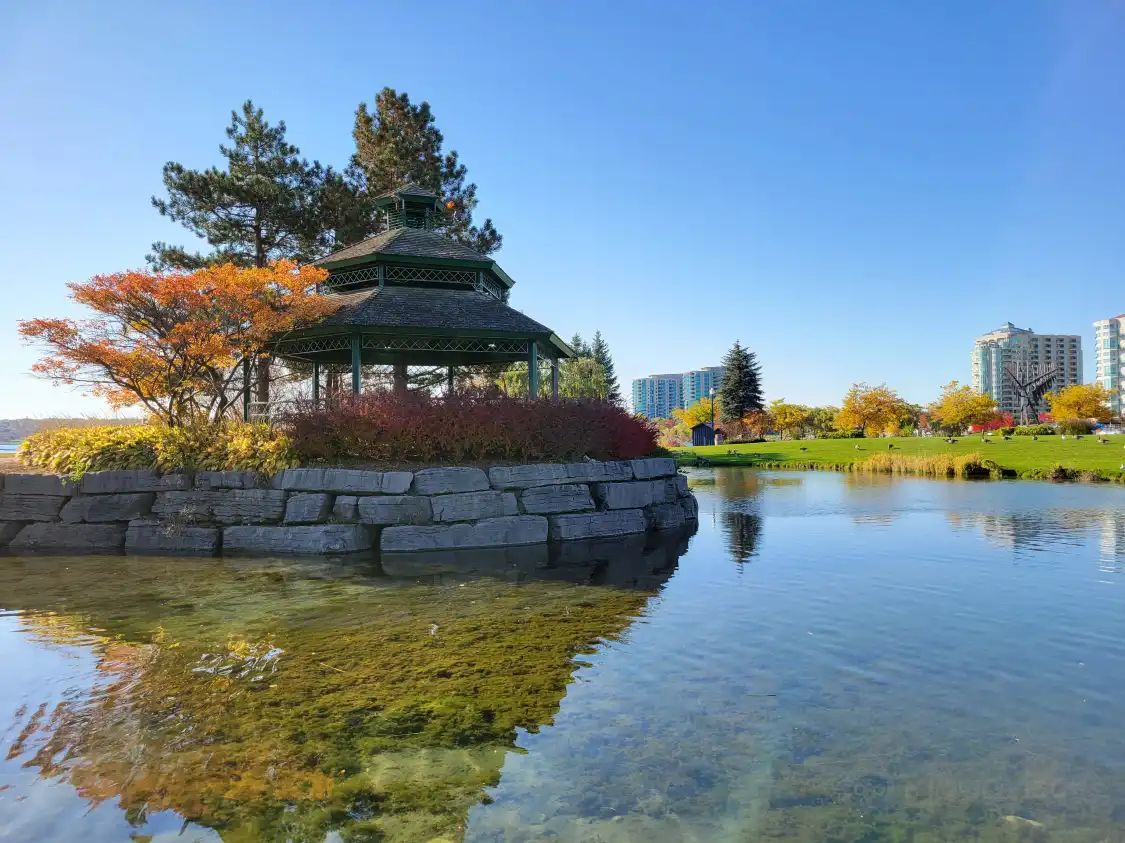 Hotels near Heritage Park