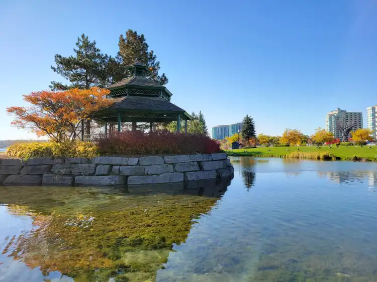 Hotels near Heritage Park