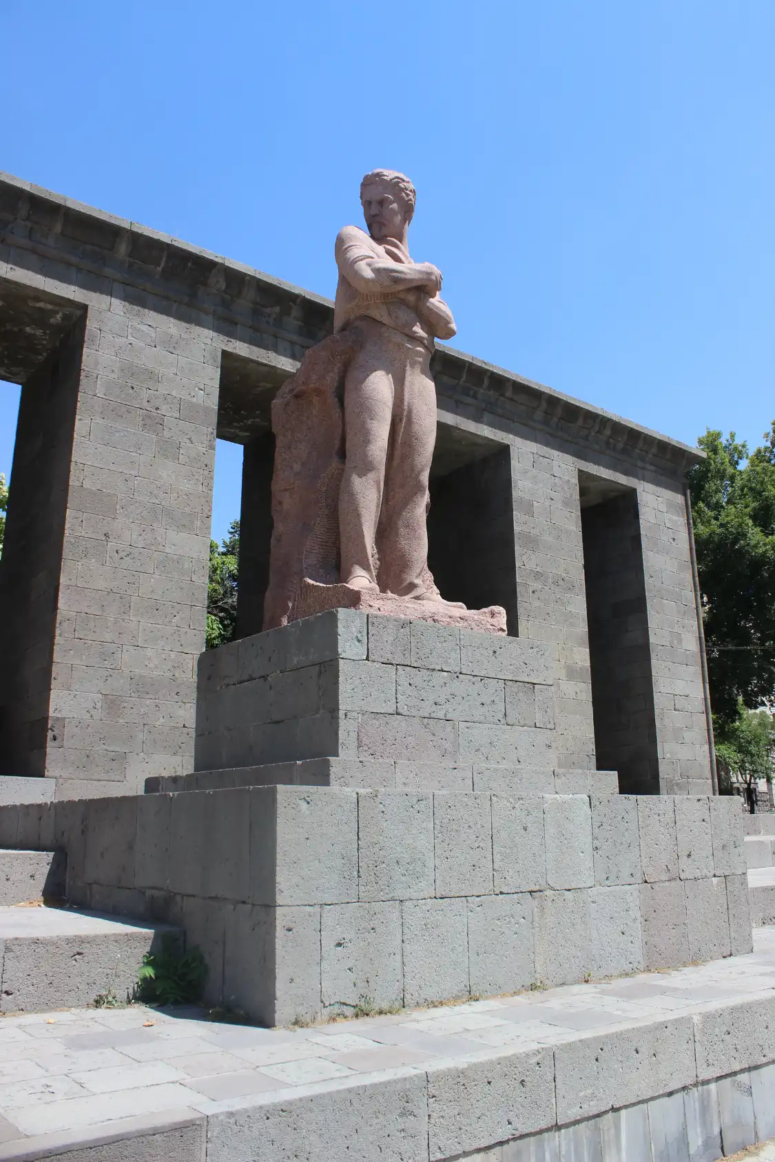 Hotel in zona Stepan Shahumyan Statue