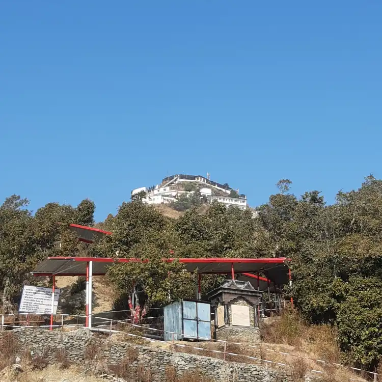 Hotels near Chandrabadani Temple
