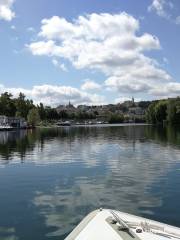 Les Bateaux Rouges