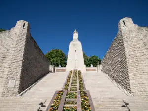 Monument A la Victoire et aux Soldats de Verdun