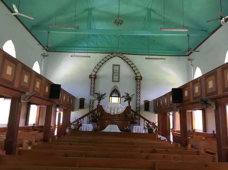 Các khách sạn gần Arorangi CICC Church