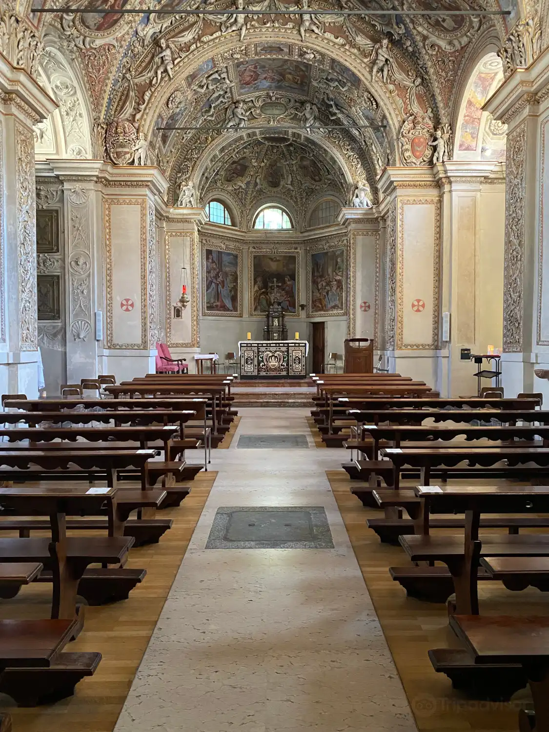 Отели рядом с достопримечательностью «Chiesa Santa Maria Assunta»