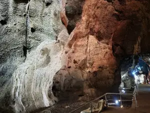 Nahal Mearot - Wadi el-Mughara Caves