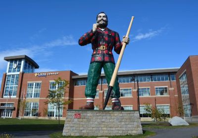 Paul Bunyan Statue