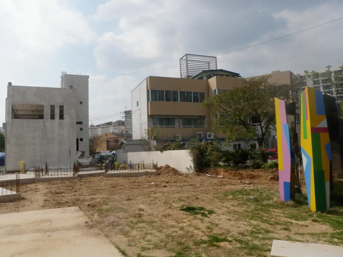우제길미술관 주변 호텔