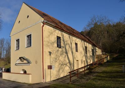 Malenovice castle