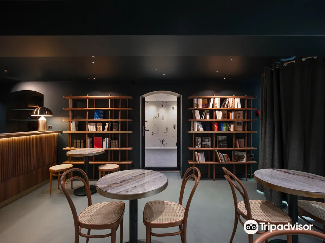 2_House of Rousseau and Literature (MRL)