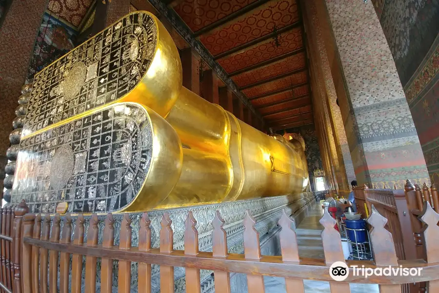 Reclining Buddha