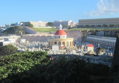 Santa Maria Magdalena De Pazzis Cemetery